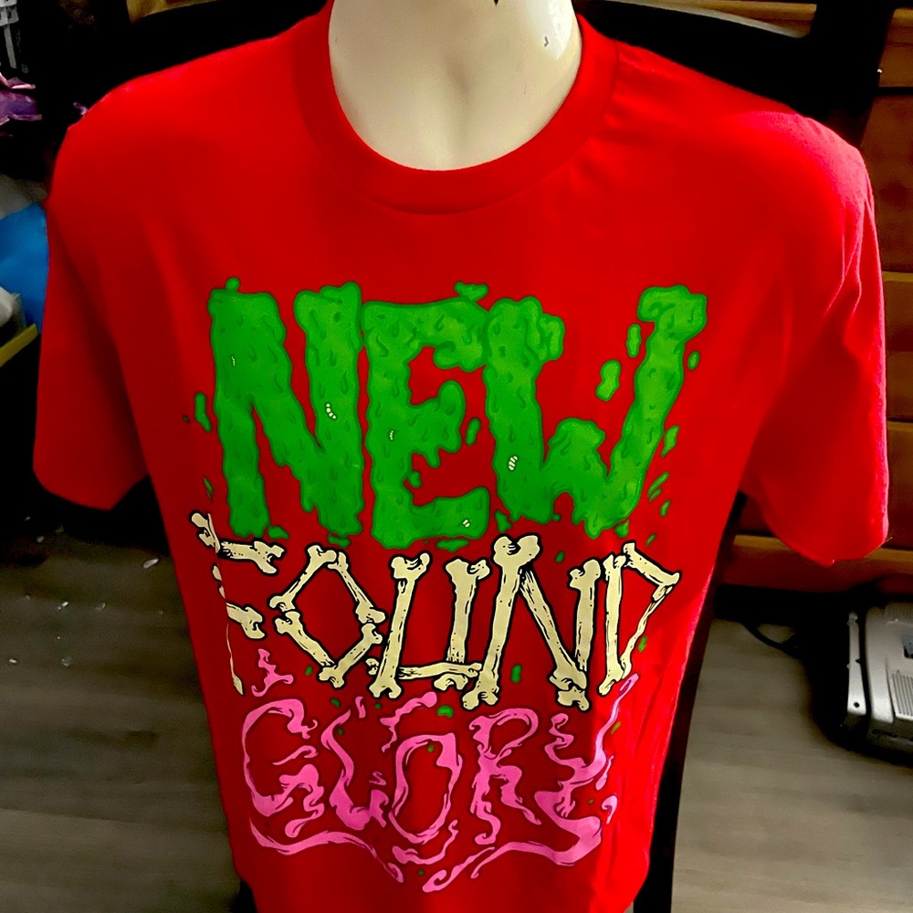 Mens T-Shirt with New Found Glory logo on front.